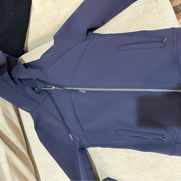 Lululemon Navy scuba zip up - Picture 4 of 7